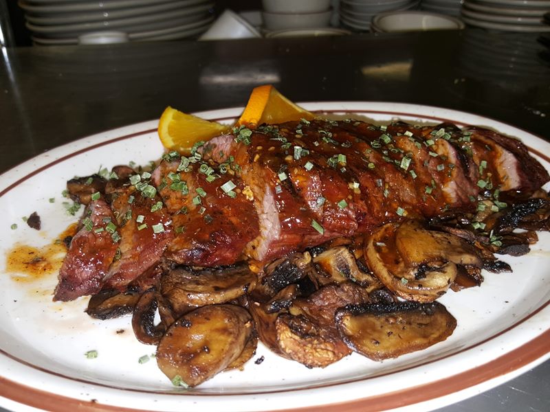 Bob's Steak N' Spirits food